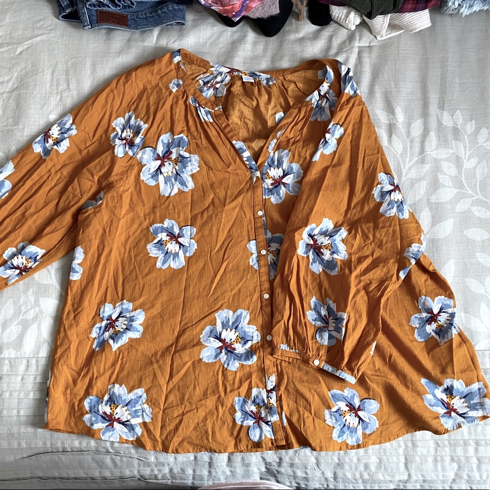 Blouse - Picture 2 of 4